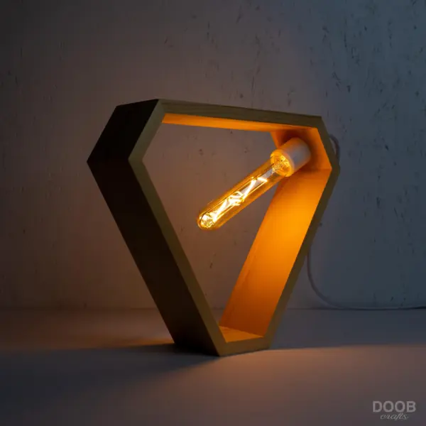 Светильник настольный